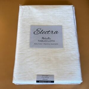 Metallic Tablecloth - Cream